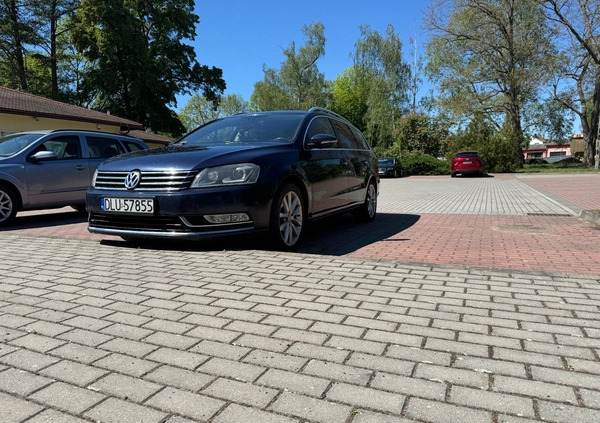 Volkswagen Passat cena 35000 przebieg: 307685, rok produkcji 2012 z Głuchołazy małe 137